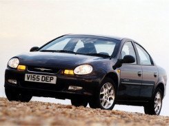 Ein schwarzer Chrysler Neon