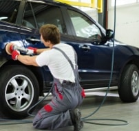 Fachmann hat das Auto regelmäßig in der Werkstatt geprüft