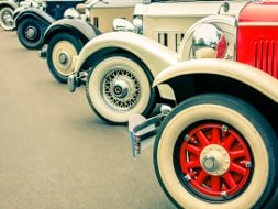 Oldtimers beim Gutachten und bei der Bewertung